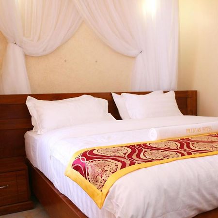 Prinias Hotel 키수무 외부 사진