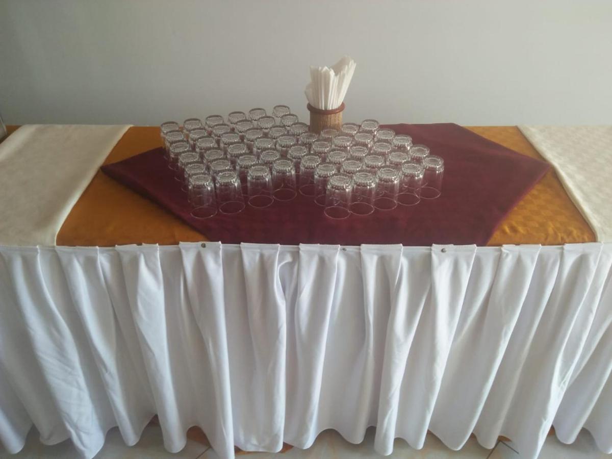 Prinias Hotel 키수무 외부 사진