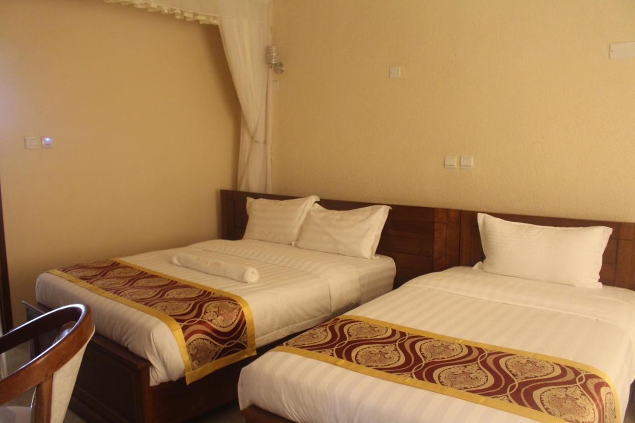 Prinias Hotel 키수무 외부 사진