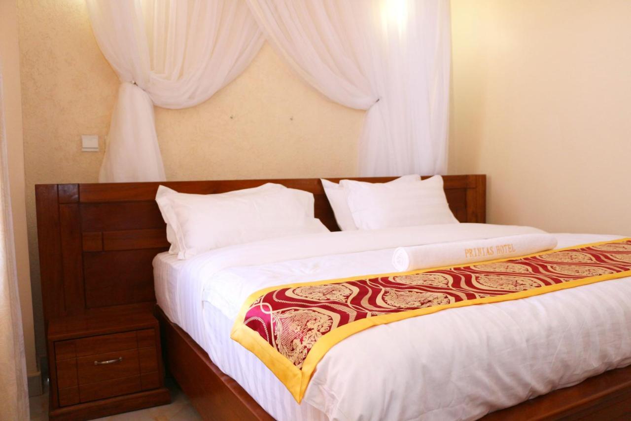 Prinias Hotel 키수무 외부 사진