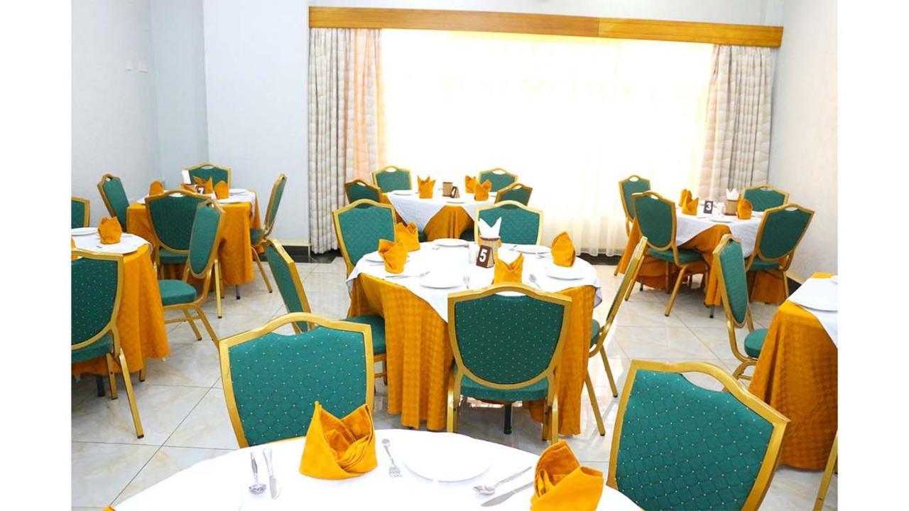 Prinias Hotel 키수무 외부 사진